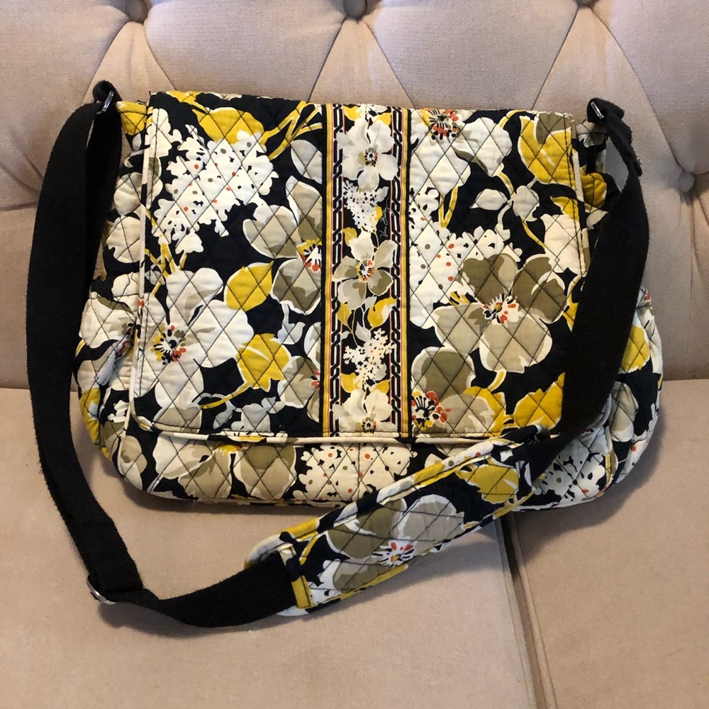 💛🖤RETIRED VERA BRADLEY💛🖤
